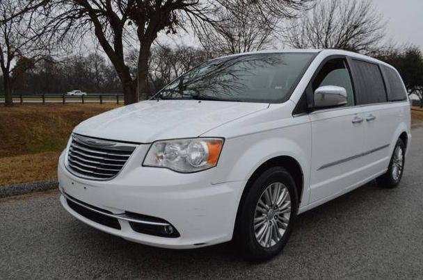 CHRYSLER TOWN AND COUNTRY 2015 2C4RC1CG7FR698151 image